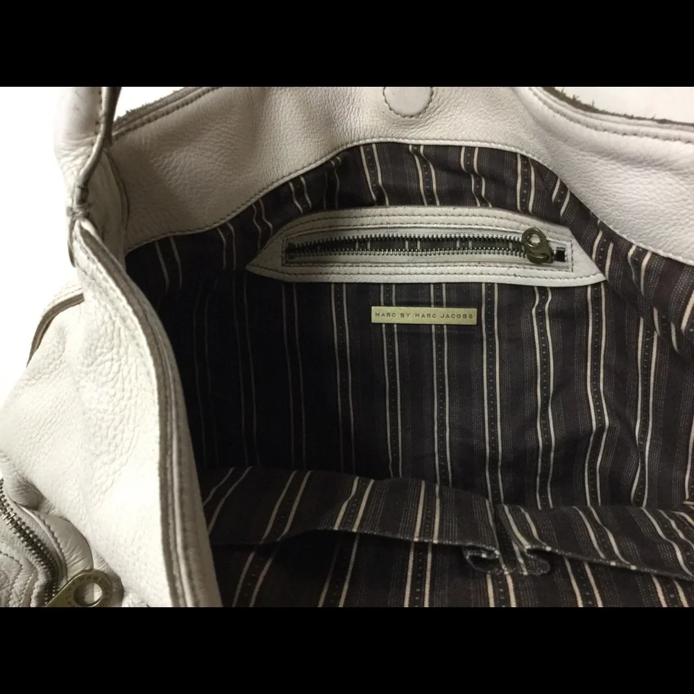 Marc by Marc Jacobs Light Gray Leather Hobo Bag